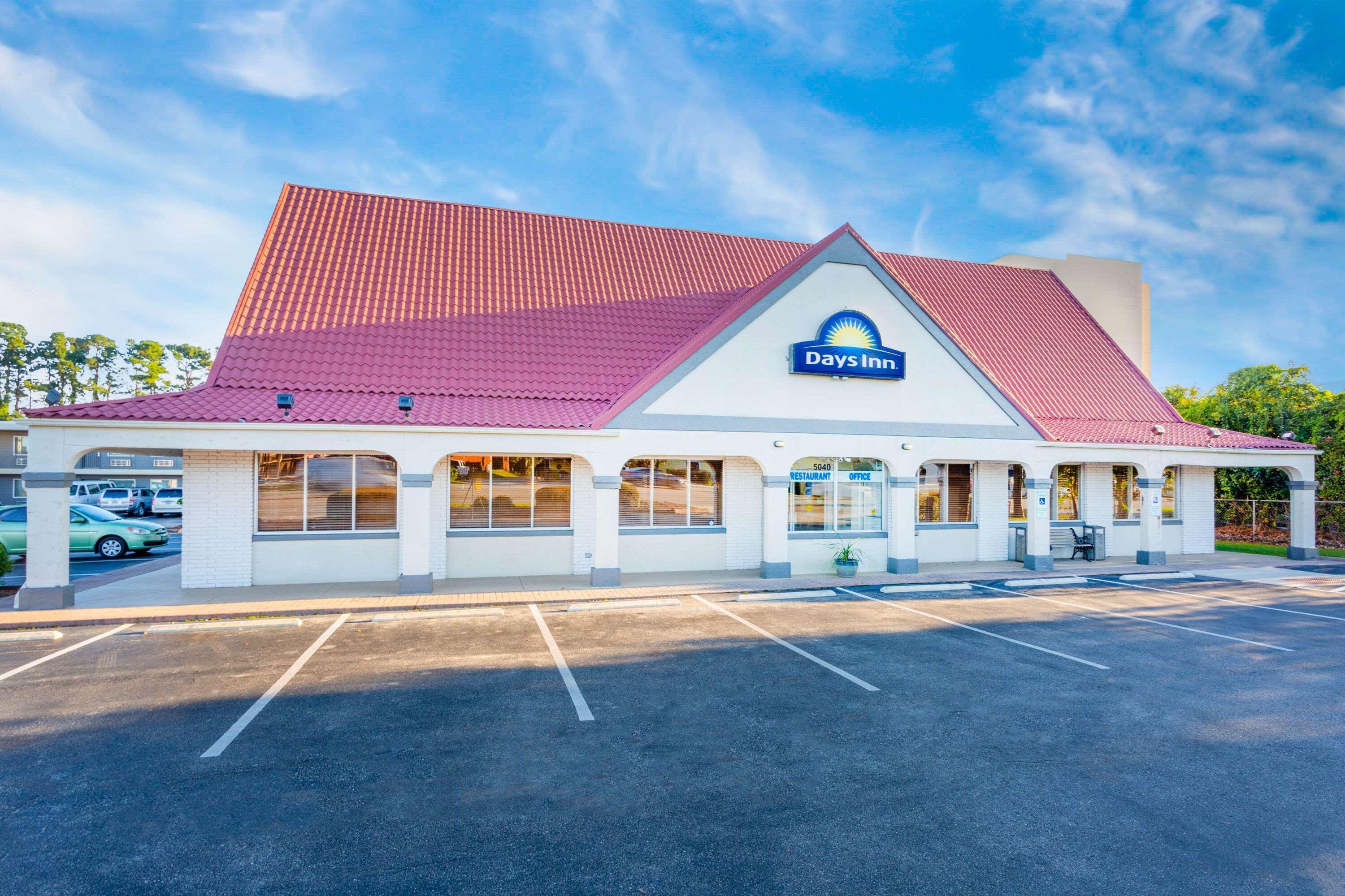 Days Inn By Wyndham Wilmington / University Eksteriør billede